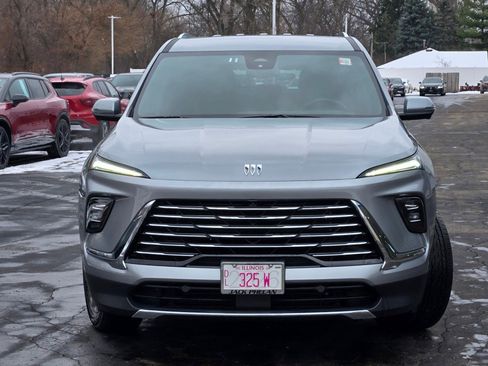 Certified 2025 Buick Enclave Preferred image 3