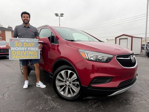 Used 2019 Buick Encore Preferred FWD image 1