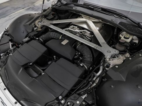 Used 2022 Aston Martin V8 Vantage Coupe RWD image 91