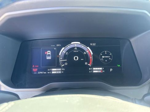 Used 2023 Toyota Tundra Platinum w/ Advanced Package image 27