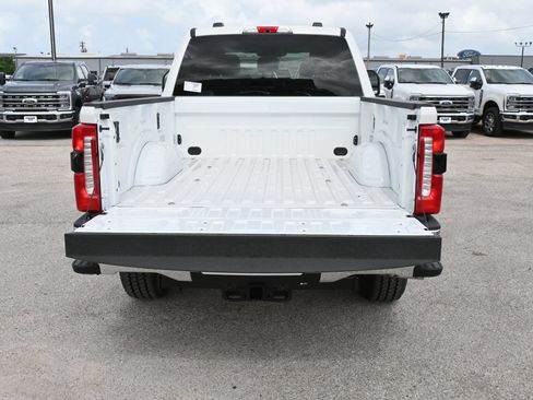 New 2026 Ford F250 Lariat w/ FX4 Off-Road Package AWD/4WD image 5