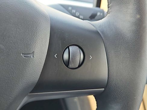 Used 2023 Tesla Model 3 Standard Range image 25