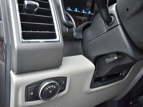 Used 2017 Ford F250 XLT AWD/4WD image 41