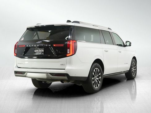 Used 2025 Ford Expedition Max Platinum AWD/4WD image 5