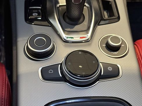 New 2026 Alfa Romeo Stelvio Sprint w/ Convenience Package image 15