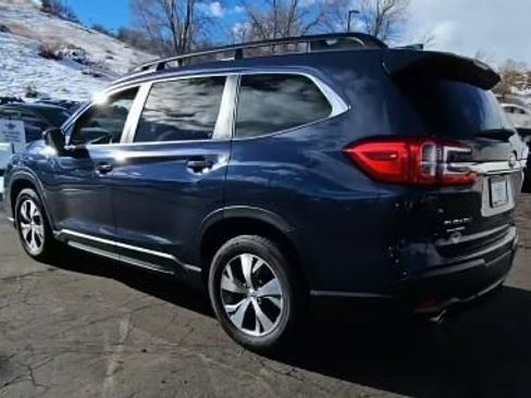 Used 2024 Subaru Ascent Premium w/ Convenience Package image 4