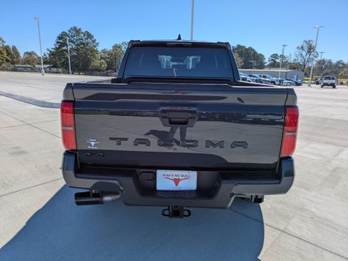 New 2025 Toyota Tacoma SR5 image 6