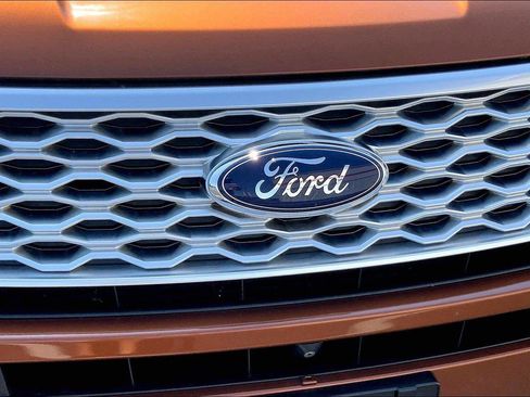 Used 2017 Ford Explorer Platinum AWD/4WD image 31