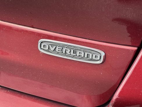 Used 2022 Jeep Grand Cherokee L Overland w/ MOPAR Finishing Package image 10