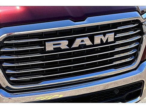 Used 2025 RAM 1500 Laramie image 32
