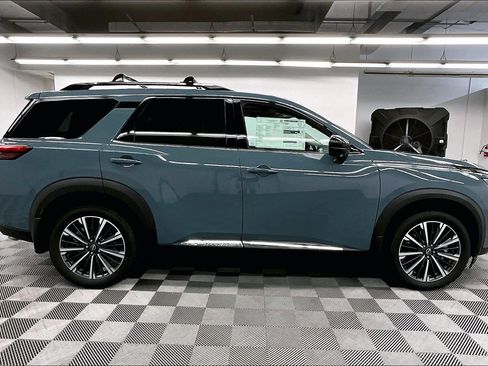 New 2026 Nissan Pathfinder Platinum AWD/4WD image 19