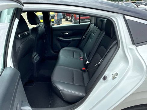 New 2026 Nissan Sentra SR FWD image 29