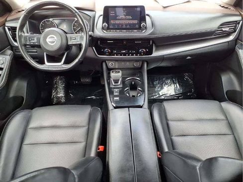 Certified 2021 Nissan Rogue SV w/ Premium Package FWD image 10