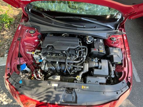 Used 2025 Hyundai Elantra SEL FWD image 33