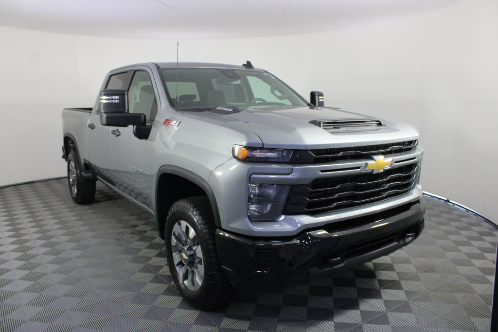 New 2026 Chevrolet Silverado 2500 Custom w/ Custom Value Package AWD/4WD image 7