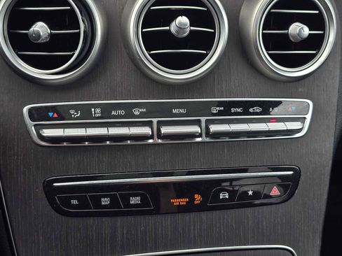 Used 2020 Mercedes-Benz GLC 300 image 28