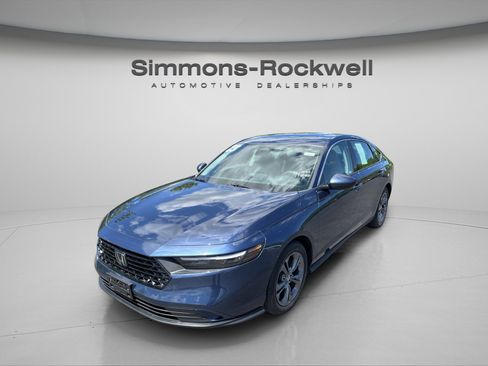 Used 2023 Honda Accord EX image 1