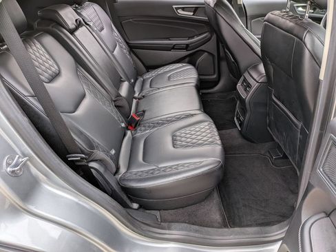 Used 2024 Ford Edge Titanium AWD/4WD image 17