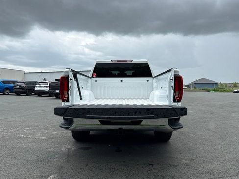 Used 2025 GMC Sierra 1500 SLT AWD/4WD image 17