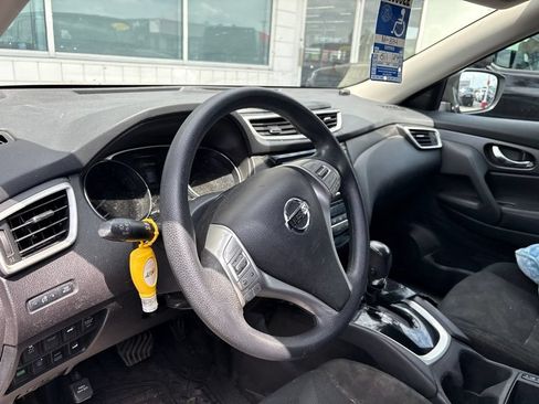 Used 2016 Nissan Rogue SV w/ SV Premium Package AWD/4WD image 9