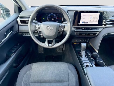Used 2025 Toyota Camry LE FWD image 22