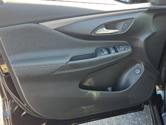 New 2026 Buick Envista Avenir FWD image 9