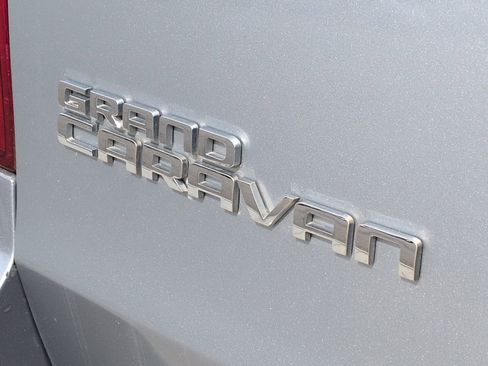Used 2013 Dodge Grand Caravan SE image 15