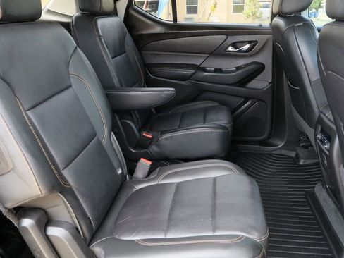 Used 2019 Chevrolet Traverse LT FWD image 28
