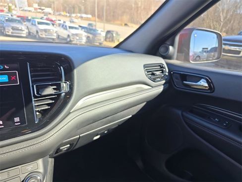 Used 2022 Dodge Durango GT image 25