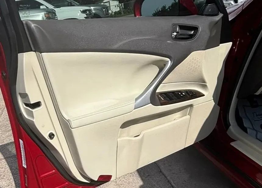 Used 2010 Lexus IS 250 w/ Premium Pkg Value Edition RWD image 15