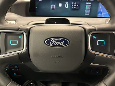 Used 2025 Ford Expedition Max Active AWD/4WD image 16