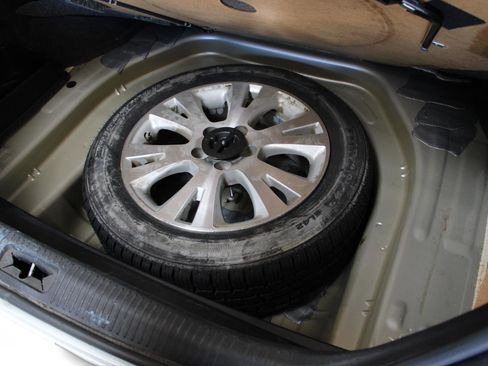 Used 2011 Toyota Avalon FWD image 28