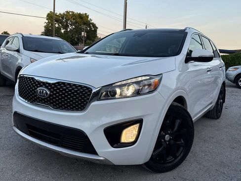 Used 2018 Kia Sorento SX image 2
