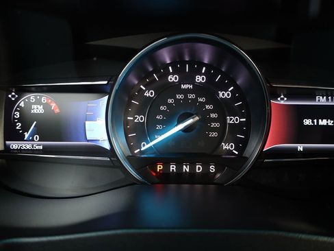 Used 2017 Ford Explorer XLT w/ Equipment Group 202A image 29