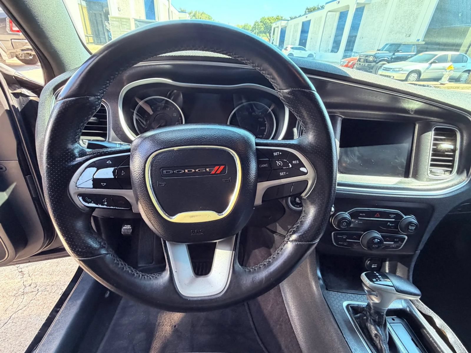 Used 2017 Dodge Charger SXT w/ Driver Confidence Group RWD image 12