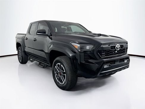 Certified 2024 Toyota Tacoma TRD Sport image 9