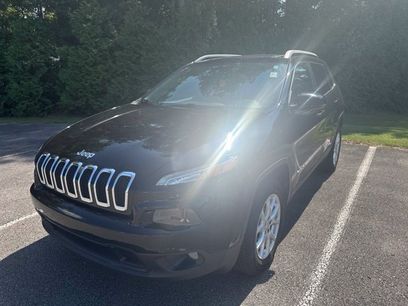 Used 2017 Jeep Cherokee Latitude w/ Comfort/Convenience Group