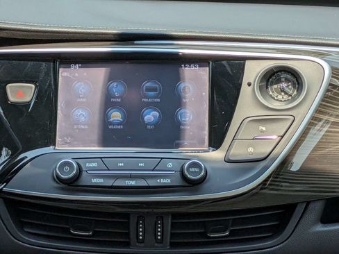 Used 2020 Buick Envision Essence w/ Experience Buick Package FWD image 19