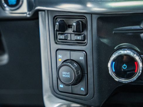 Used 2023 Ford F150 Lariat w/ Equipment Group 502A High image 32