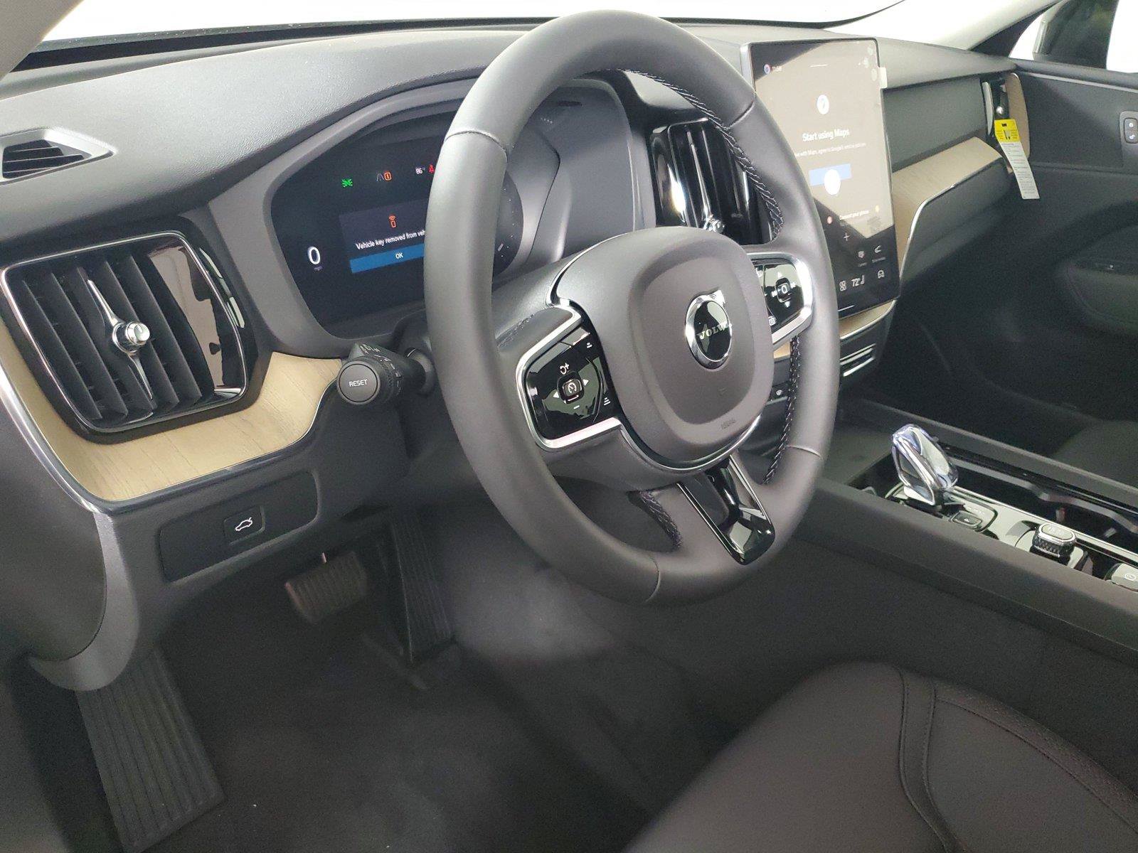 New 2027 Volvo XC60 B5 Core AWD/4WD image 24