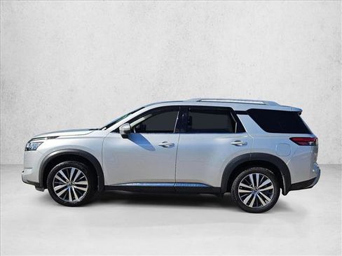 Used 2022 Nissan Pathfinder Platinum w/ Cargo Package image 3