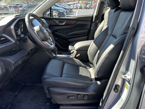 Used 2024 Subaru Ascent Touring image 9