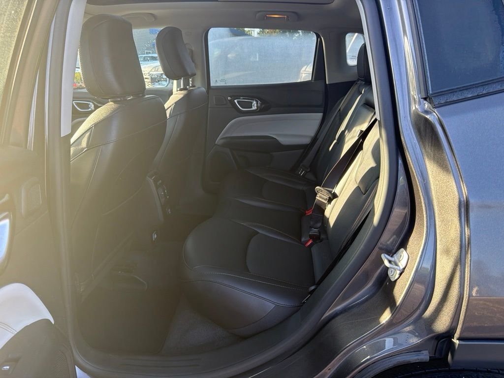 Used 2022 Jeep Compass Limited w/ Sun and Sound Group AWD/4WD image 14