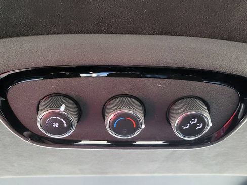 Used 2023 Dodge Durango R/T w/ Hemi Orange Plus Package RWD image 32