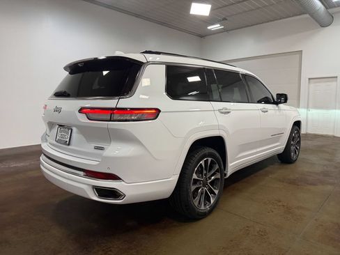 Used 2021 Jeep Grand Cherokee L Overland w/ Advanced Protech Group III AWD/4WD image 34