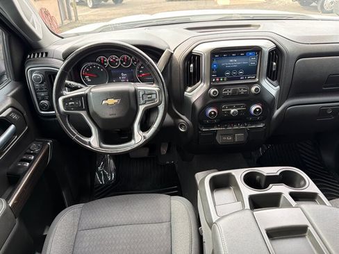 Used 2022 Chevrolet Silverado 1500 LT w/ Z71 Off-Road Package AWD/4WD image 21