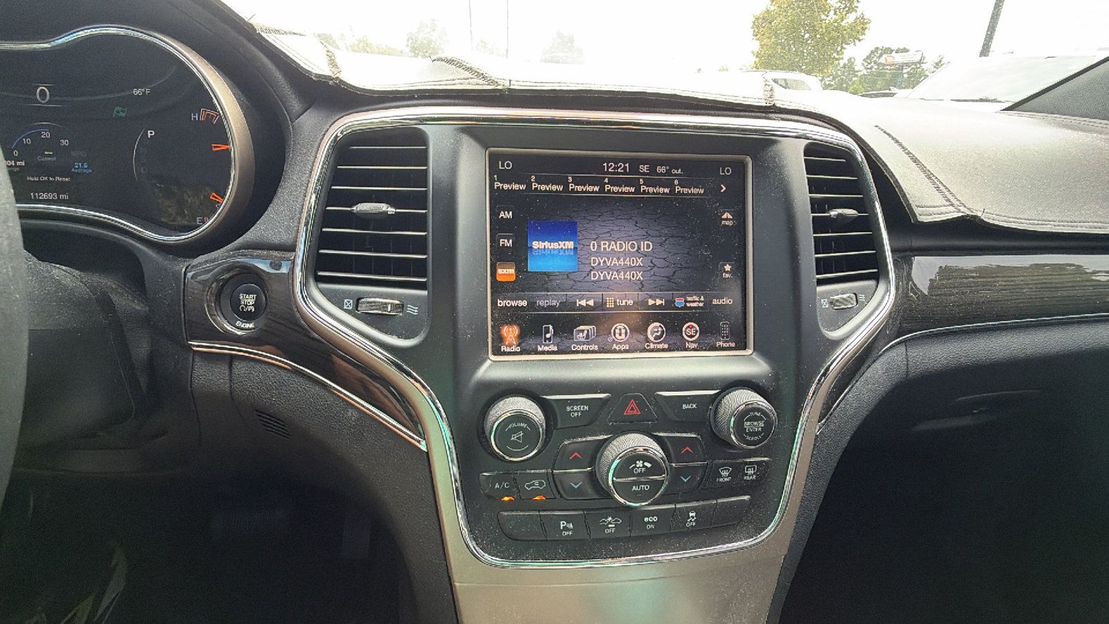 Used 2014 Jeep Grand Cherokee Overland w/ Advanced Technology Group RWD image 33