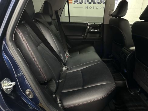 Used 2023 Toyota 4Runner TRD Off-Road Premium w/ Moonroof Package AWD/4WD image 21