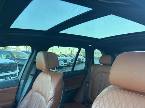 Used 2022 BMW X5 xDrive45e w/ M Sport Package image 28