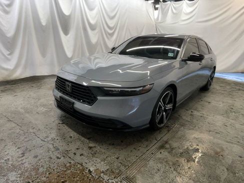 Used 2025 Honda Accord Sport image 13